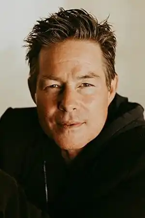 Sebastian Spence fotoğrafı