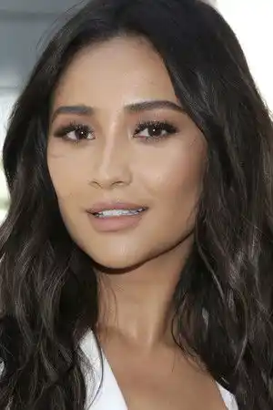 Shay Mitchell fotoğrafı