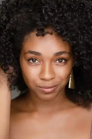 Simone Joy Jones fotoğrafı