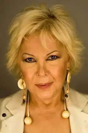 Suzan Avcı fotoğrafı