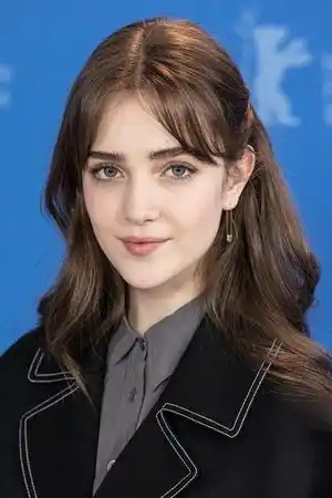 Talia Ryder fotoğrafı