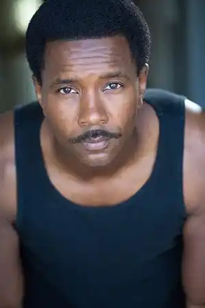 Tank Jones fotoğrafı