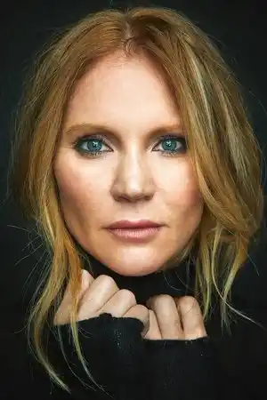 Tara Buck fotoğrafı