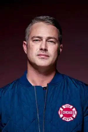 Taylor Kinney fotoğrafı