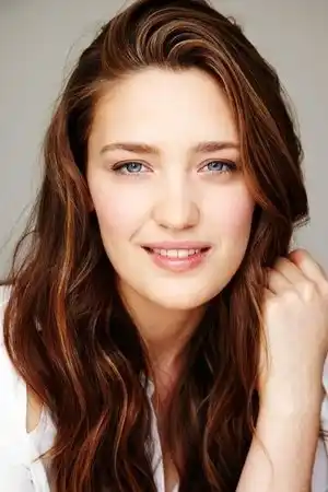 Tess Haubrich fotoğrafı