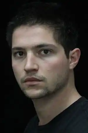 Thomas McDonell fotoğrafı