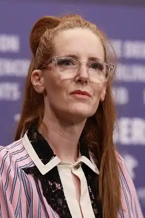 Tina Satter fotoğrafı