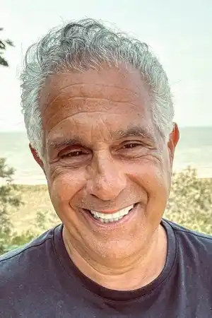 Tony Spiridakis fotoğrafı