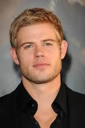 Trevor Donovan fotoğrafı