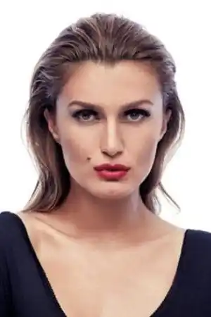Tuğba Özay fotoğrafı