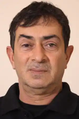 Turan Özdemir fotoğrafı