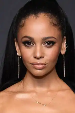 Vanessa Morgan fotoğrafı