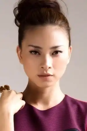 Veronica Ngo fotoğrafı