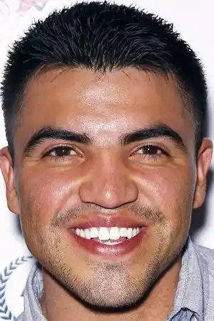 Victor Ortiz fotoğrafı