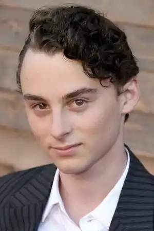 Wyatt Oleff fotoğrafı
