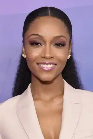 Yaya DaCosta fotoğrafı