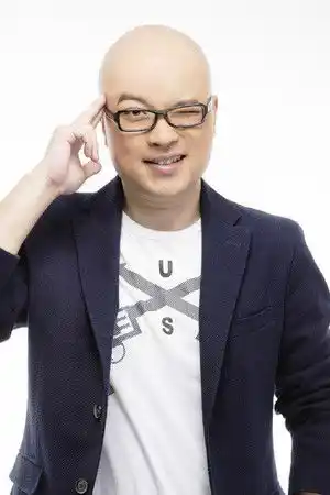 Yi Xiaoxing fotoğrafı