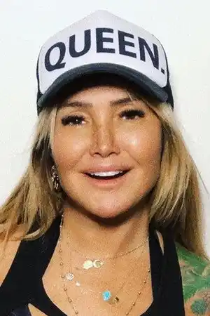 Yonca Evcimik fotoğrafı