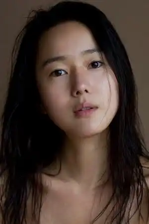 Yoon Jin-seo fotoğrafı