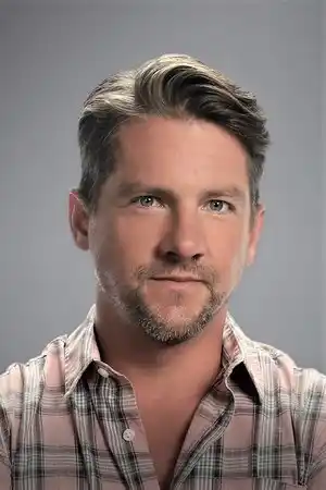 Zachary Knighton fotoğrafı