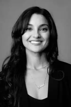 Zainab Azizi fotoğrafı